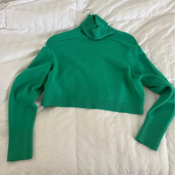 Zara Emerald Green Cropped Turtleneck Sweater - Picture 2 of 4